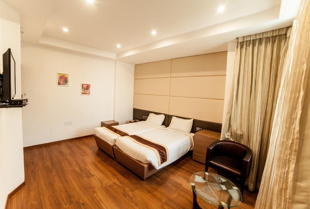 Brownstar Boutique Hotel Čennai Exteriér fotografie