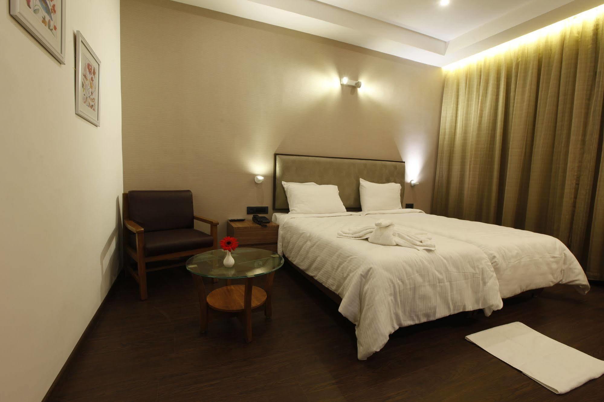 Brownstar Boutique Hotel Čennai Exteriér fotografie