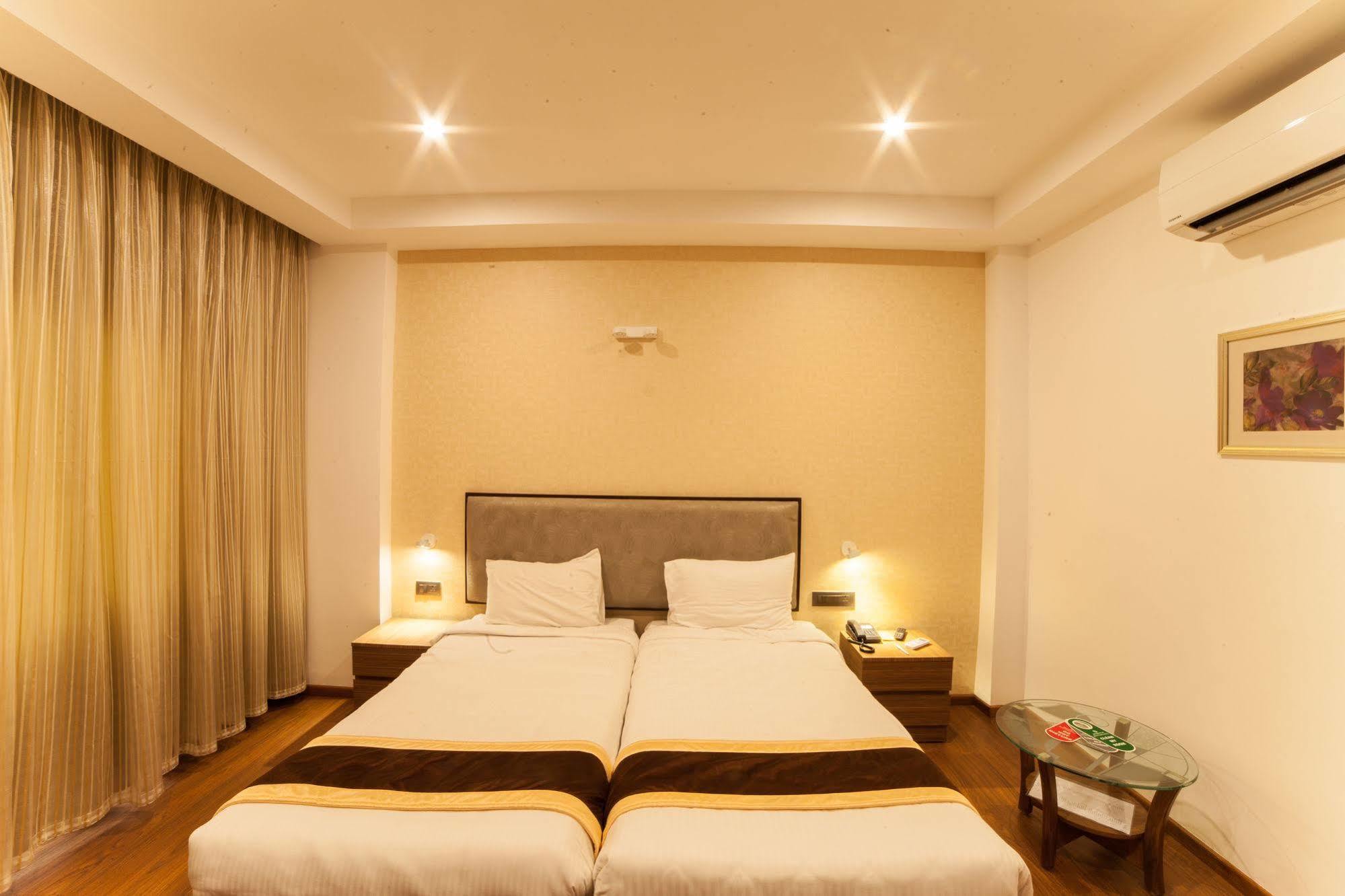 Brownstar Boutique Hotel Čennai Exteriér fotografie